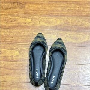 torrid Olive Camo Pointed Toe Flats